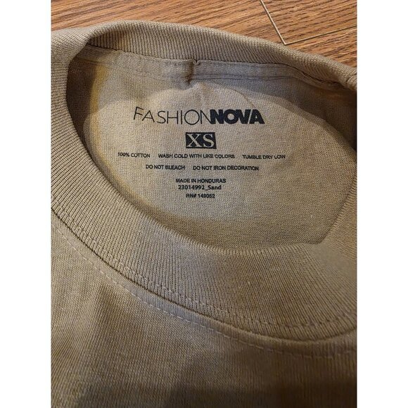 Fashion‎ Nova Womens Size XS Graphic Tee New York in Bloom Taupe Short sleeves - Picture 3 of 9